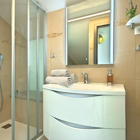Crystallina Villa *