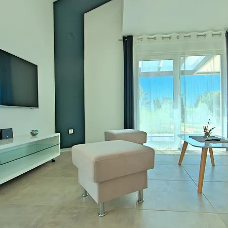 Villa Crystallina *