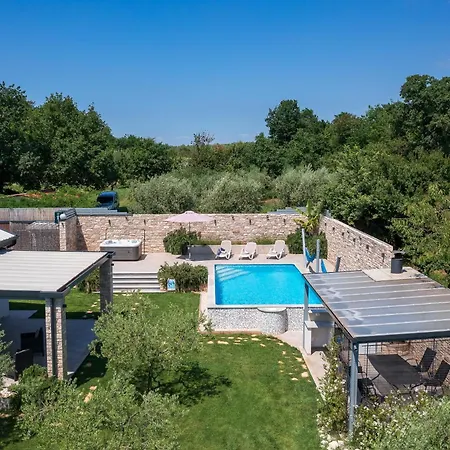Villa Crystallina *